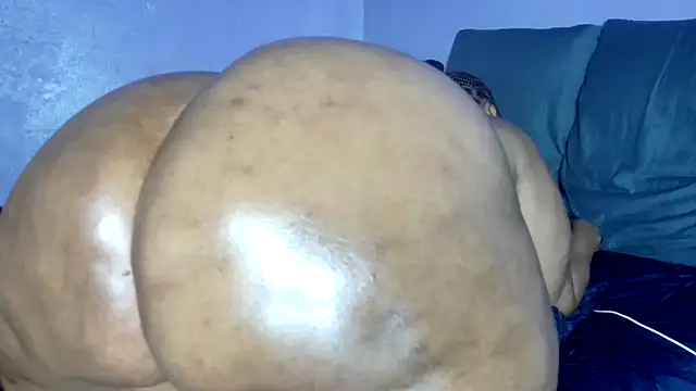 wilmaassylum's Live XXX Chat