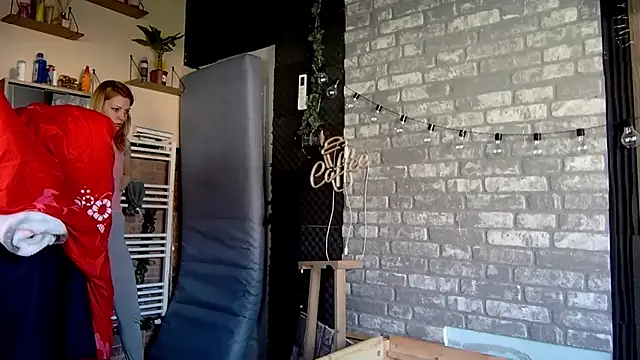 karo123421: απευθείας συνομιλία ΧΧΧ