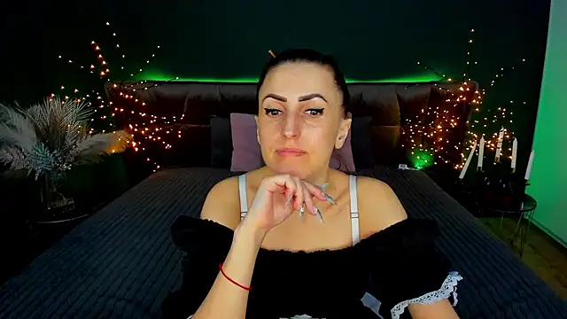 Chat +18 de Rebecca_Diamond ao vivo