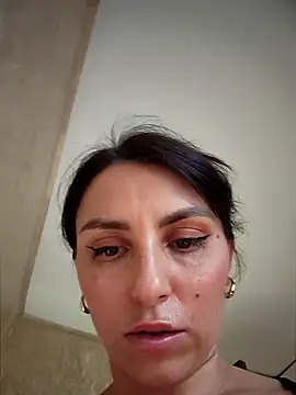 Izabella_Bella Adlı Modelin Canlı XXX Sohbeti