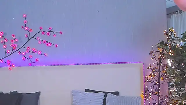 Chat XXX en directo de NikkiBustt