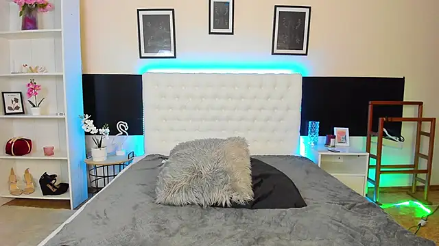 KiraNeeww's Live XXX Chat