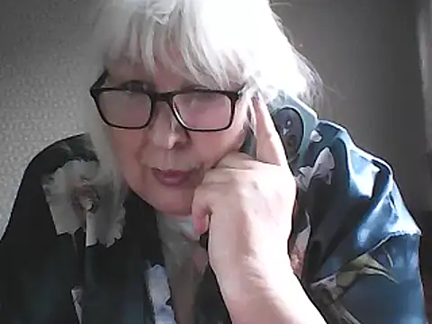 Alexia64231 Show in webcam