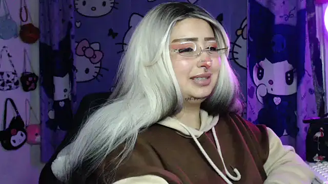 lussyevans24's Live XXX Chat