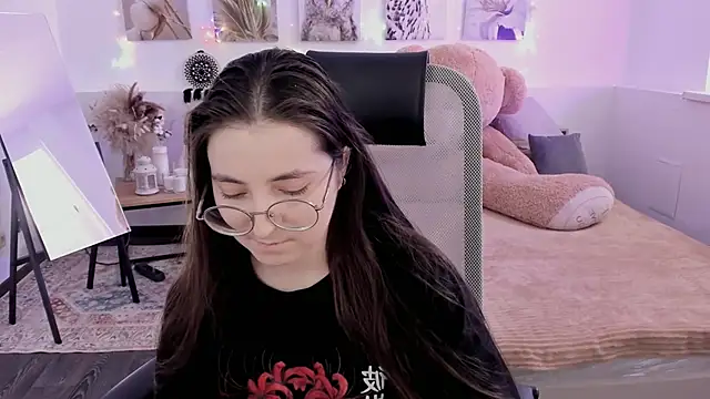 VirtuallVoyant's Live XXX Chat