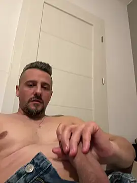 Онлайн чат XXX InsaneMattt