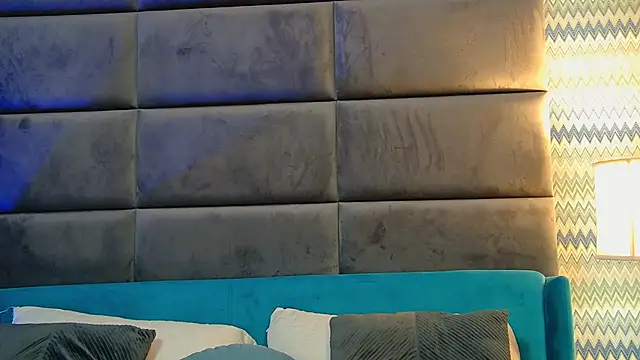 LaraSynn: απευθείας συνομιλία ΧΧΧ