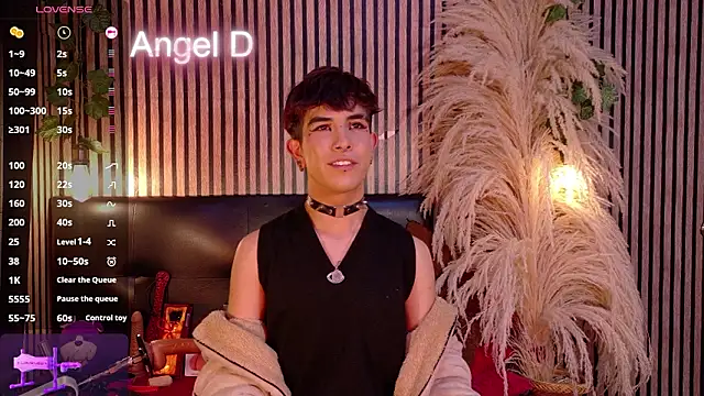 Онлайн чат XXX Angeldust19