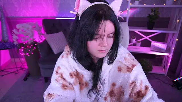 Czat XXX na żywo – LittleShyy