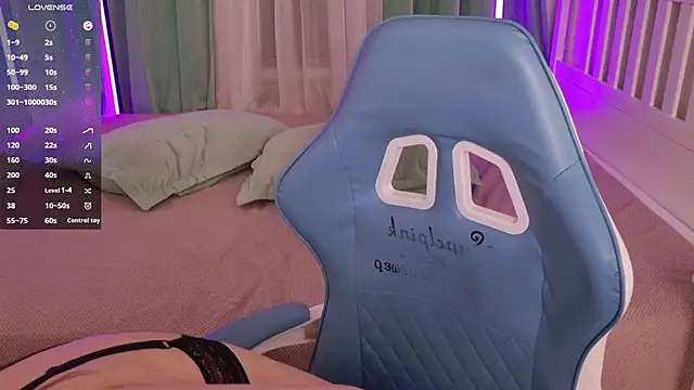 WinryRoss' Live XXX Chat