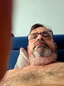 Axer1960 Adlı Modelin Canlı XXX Sohbeti