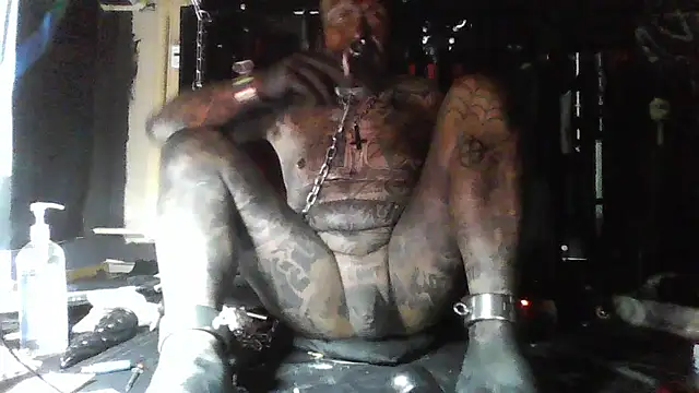 object857 Adlı Modelin Canlı XXX Sohbeti