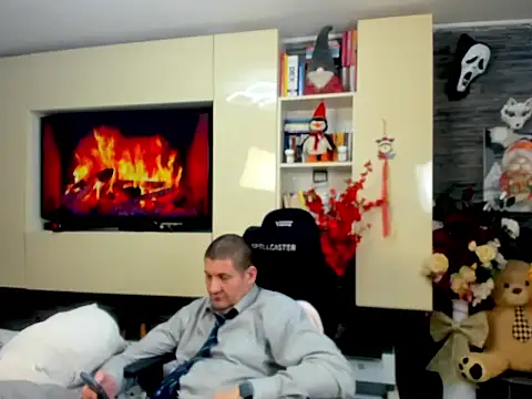 SpartacusDaddy48 Adlı Modelin Canlı XXX Sohbeti