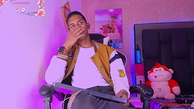 XXX chat uživo modela dilan_alfonzo