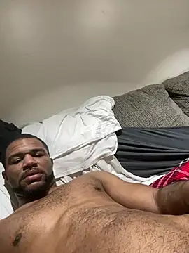 kingtaydo: διαδικτυακό σόου στην κάμερα