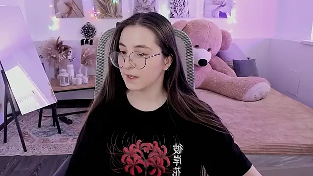 VirtuallVoyantのライブXXXチャット