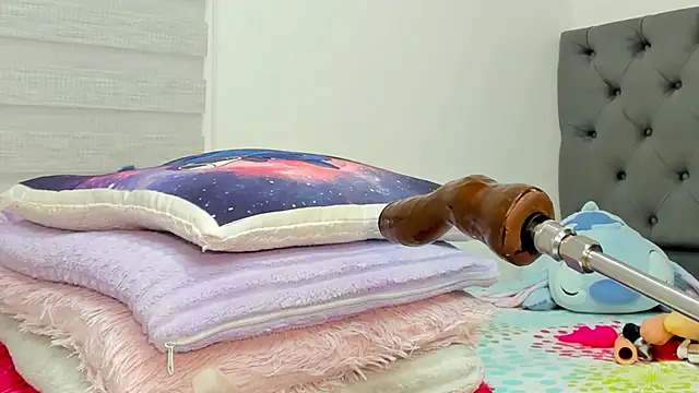 Elizabeth_18_ Live XXX-Chat