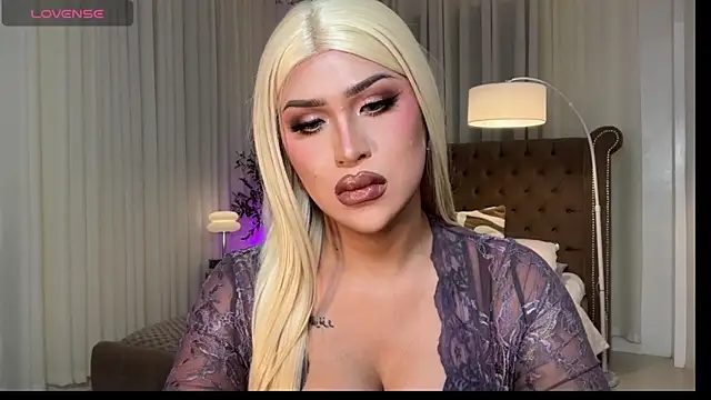 Your_Majesty_Tyra Adlı Modelin Web Kamerası Şovu