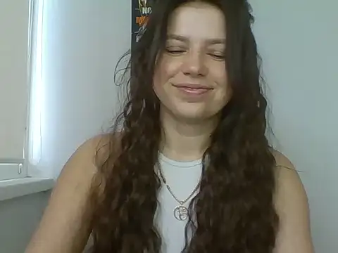 Naughty_Nata élő XXX-chatje