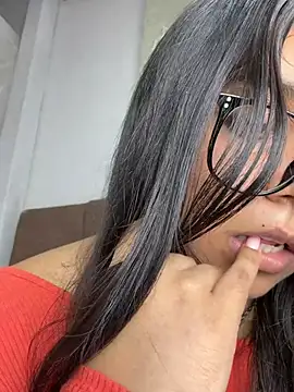 XXX chat uživo modela virginbrunette99