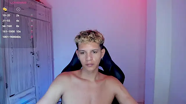 tylernova 现场XXX聊天