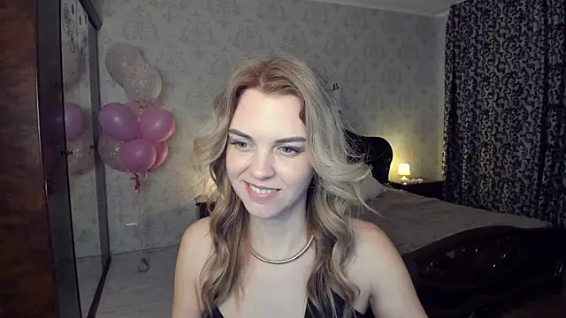 LunaFlinn's Live XXX Chat