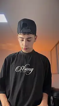 Онлайн чат XXX Sebastian_Reed