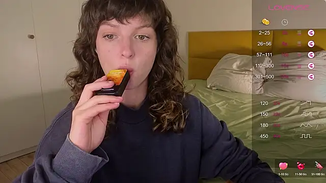 AliceKingsleigh's Live XXX Chat