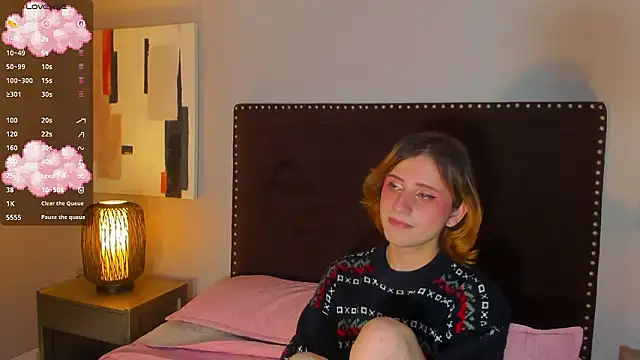 seraphine_star's Webcam Show