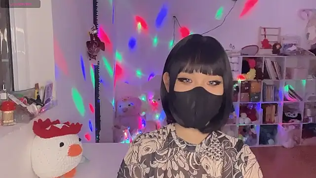 Tieu-May Chat XXX live