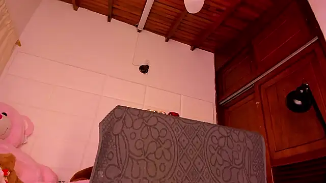 Chat +18 de Gabby_Haze ao vivo