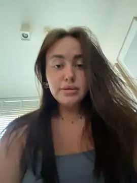 Show modela KiraSunshine na web-kameri