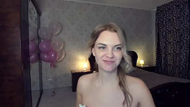 LunaFlinn élő XXX-chatje