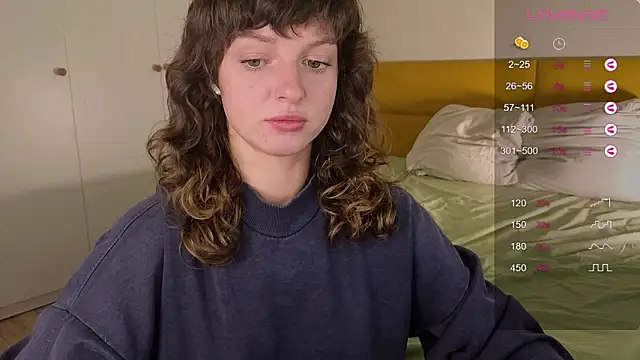 AliceKingsleighn Live XXX chat