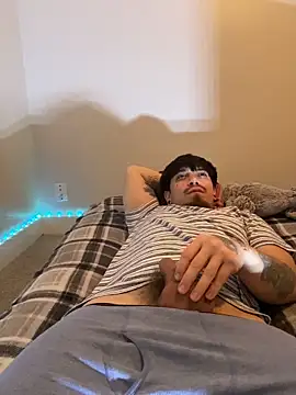 kennyCumz's Webcam Show