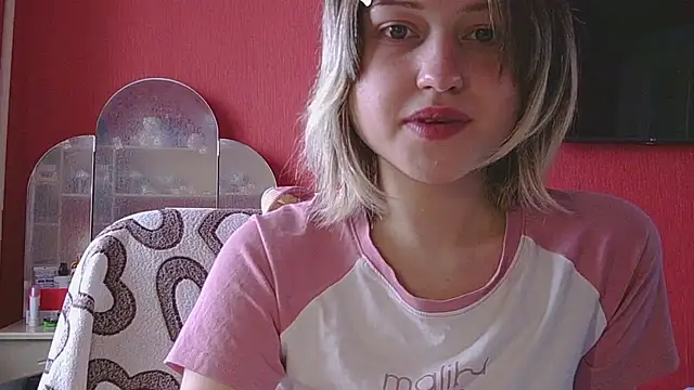 Pokazy przed kamerką – Beloved_Mary