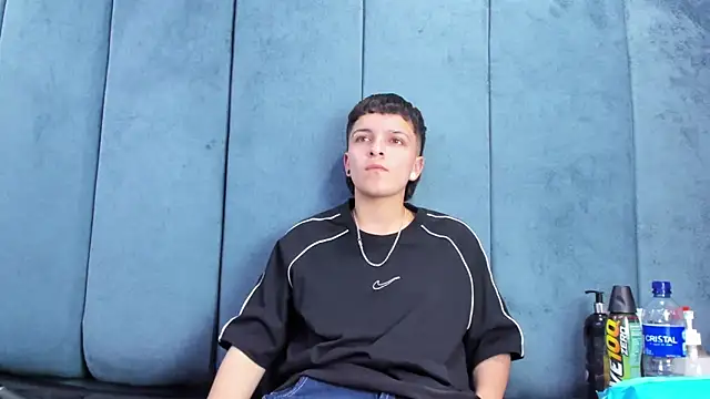 Megan_Thompson_ Live XXX-Chat