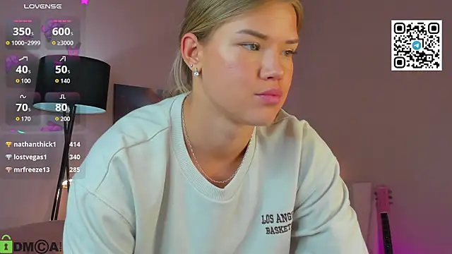 CherryLexi_ élő XXX-chatje