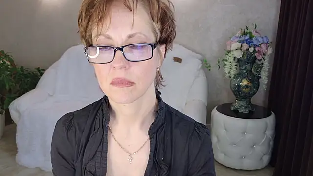 Chat XXX en directo de LioraWeiss