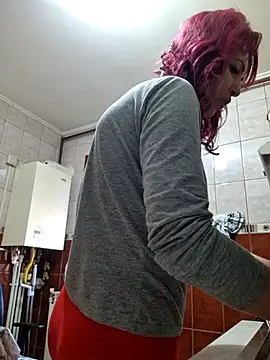 Show modela Evadesirex46 na web-kameri