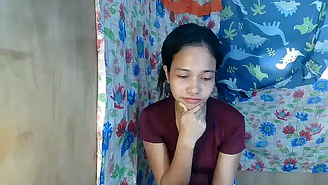 PinaySkinnyGirl élő XXX-chatje