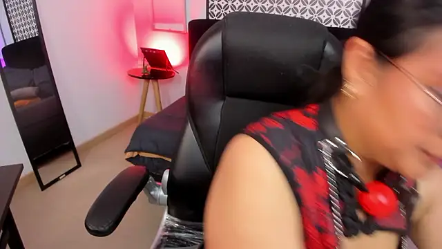 Amber_gold_ élő XXX-chatje