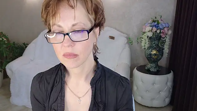 LioraWeiss – Naživo XXX chat