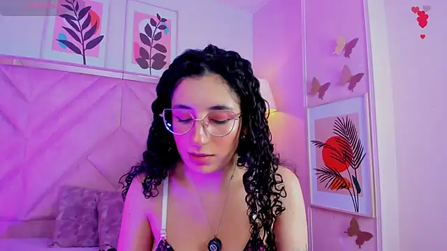 Chat XXX en directo de DemiJones_