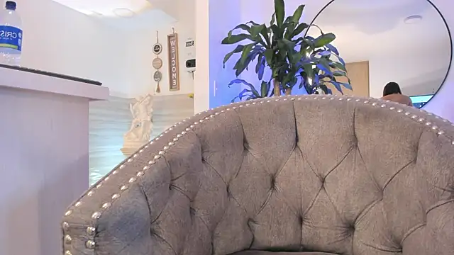 Aishapeyton_: διαδικτυακό σόου στην κάμερα