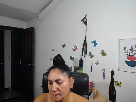 Chatroom XXX en direct de mature_bigboobs10