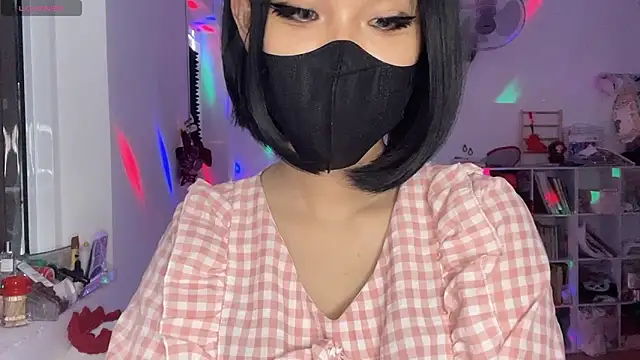 Tieu-May's Webcam Show