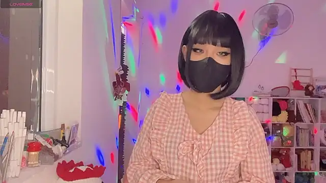 Tieu-May Live XXX Chat