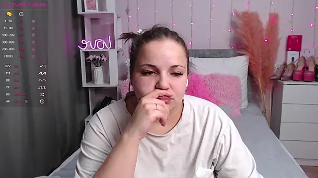 Crazyy_girl_ Chat XXX in diretta