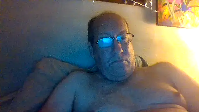 โชว์เว็บแคมของ hornyrich69